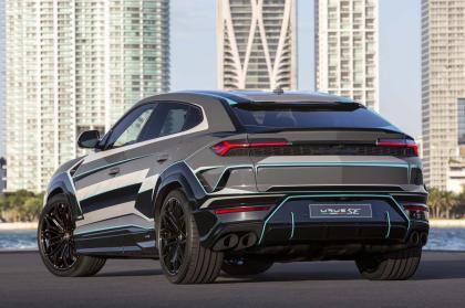 Πήρε 230 ώρες στην Lamborghini να βάψει αυτήν την Urus SE!
